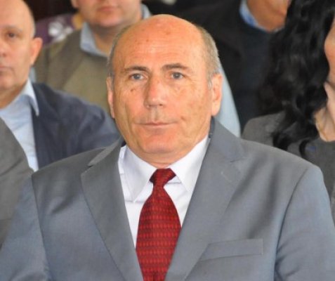 Primarul din Cernavodă este pus sub control judiciar, aşa că intră în concediu